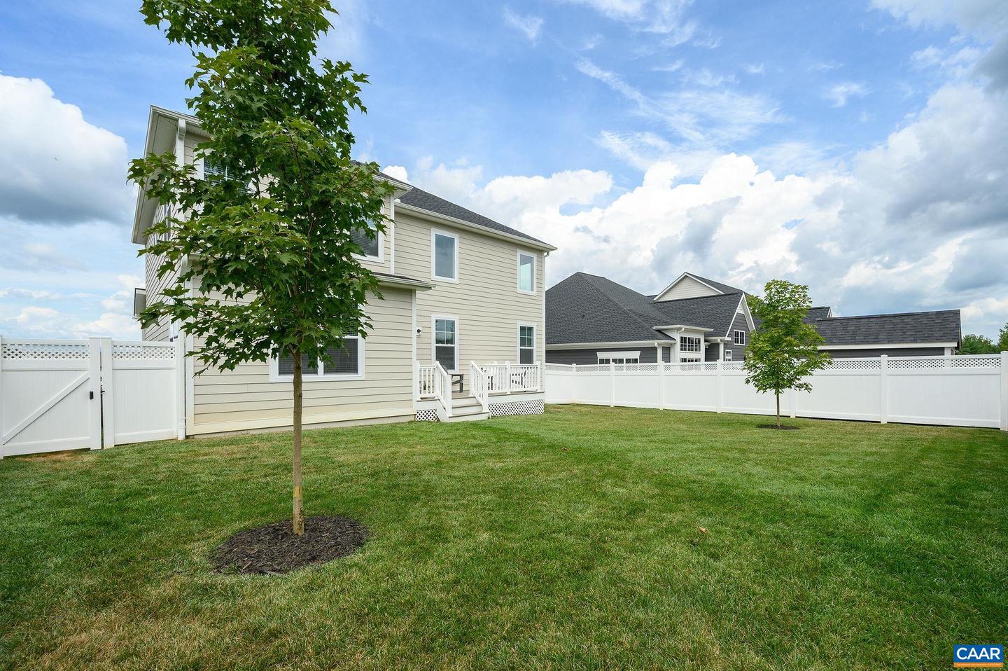 3526 THICKET RUN PL, CHARLOTTESVILLE, Virginia 22911, 3 Bedrooms Bedrooms, ,2 BathroomsBathrooms,Residential,For sale,3526 THICKET RUN PL,669496 MLS # 669496