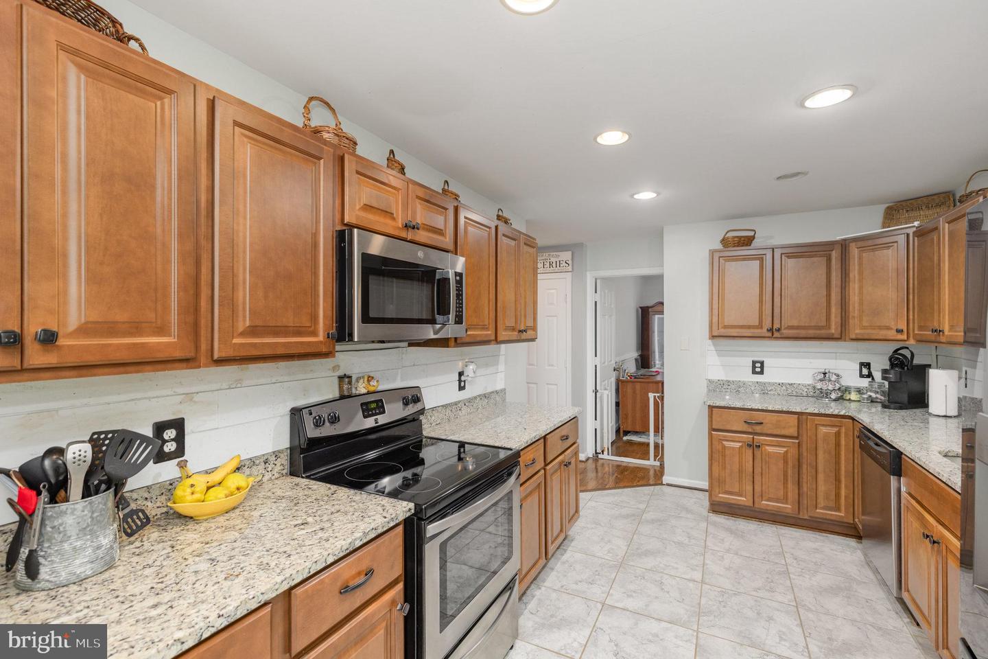 2606 LAKEVIEW PKWY, LOCUST GROVE, Virginia 22508, 4 Bedrooms Bedrooms, ,2 BathroomsBathrooms,Residential,For sale,2606 LAKEVIEW PKWY,VAOR2012424 MLS # VAOR2012424