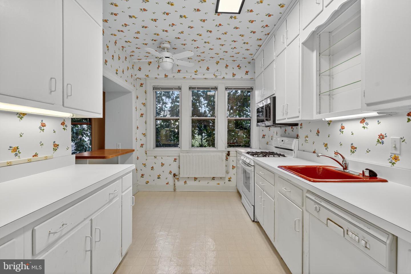 4000 CATHEDRAL AVE NW #444-445B, WASHINGTON, District Of Columbia 20016, 3 Bedrooms Bedrooms, ,3 BathroomsBathrooms,Residential,For sale,4000 CATHEDRAL AVE NW #444-445B,DCDC2224802 MLS # DCDC2224802