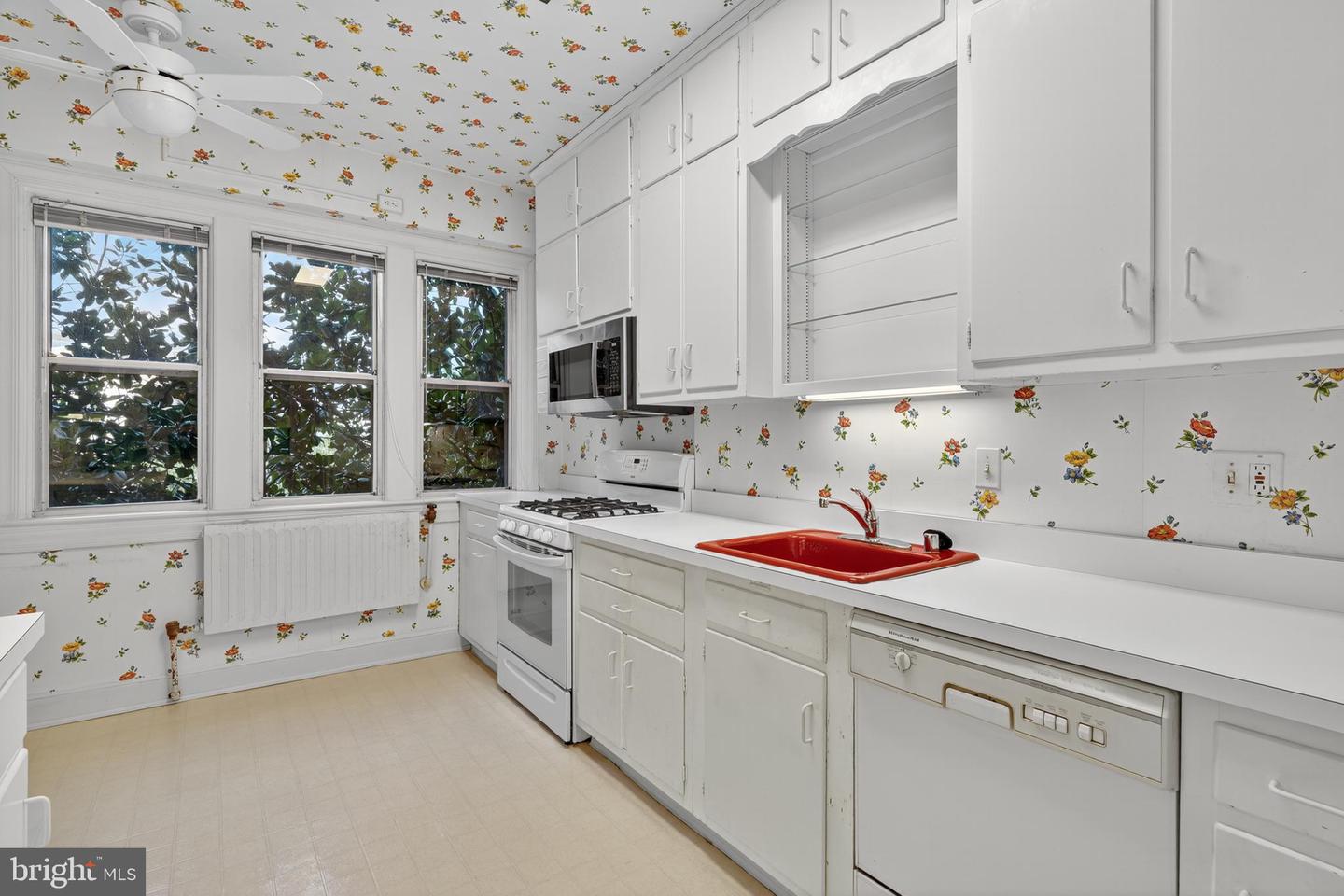 4000 CATHEDRAL AVE NW #444-445B, WASHINGTON, District Of Columbia 20016, 3 Bedrooms Bedrooms, ,3 BathroomsBathrooms,Residential,For sale,4000 CATHEDRAL AVE NW #444-445B,DCDC2224802 MLS # DCDC2224802