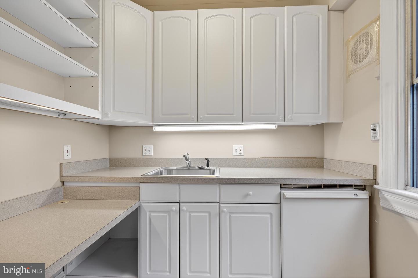 4000 CATHEDRAL AVE NW #444-445B, WASHINGTON, District Of Columbia 20016, 3 Bedrooms Bedrooms, ,3 BathroomsBathrooms,Residential,For sale,4000 CATHEDRAL AVE NW #444-445B,DCDC2224802 MLS # DCDC2224802