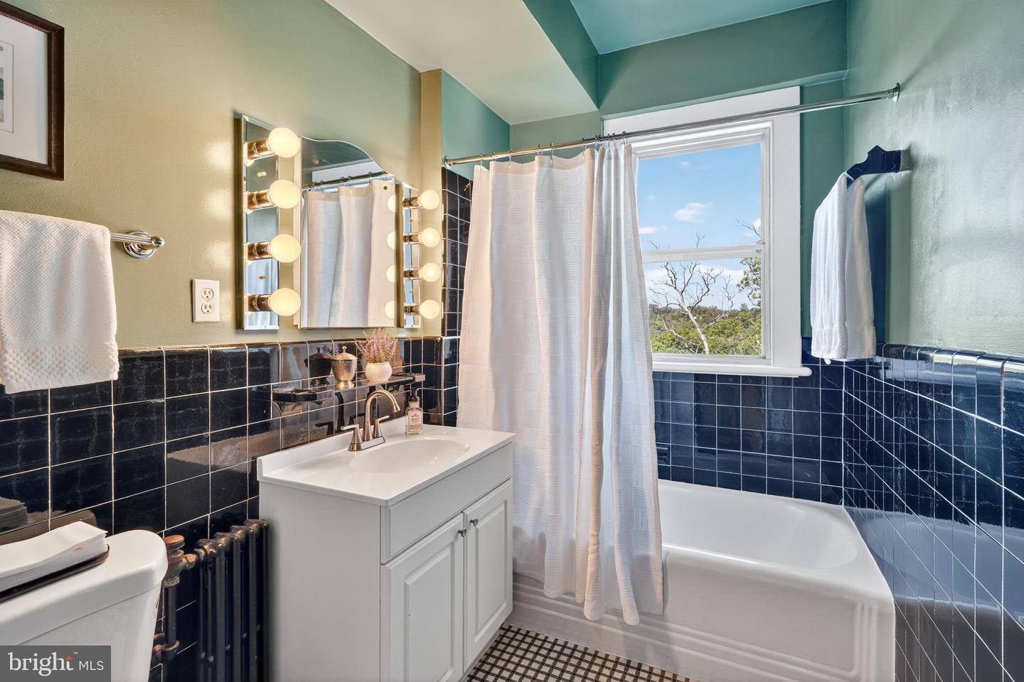 4000 CATHEDRAL AVE NW #444-445B, WASHINGTON, District Of Columbia 20016, 3 Bedrooms Bedrooms, ,3 BathroomsBathrooms,Residential,For sale,4000 CATHEDRAL AVE NW #444-445B,DCDC2224802 MLS # DCDC2224802