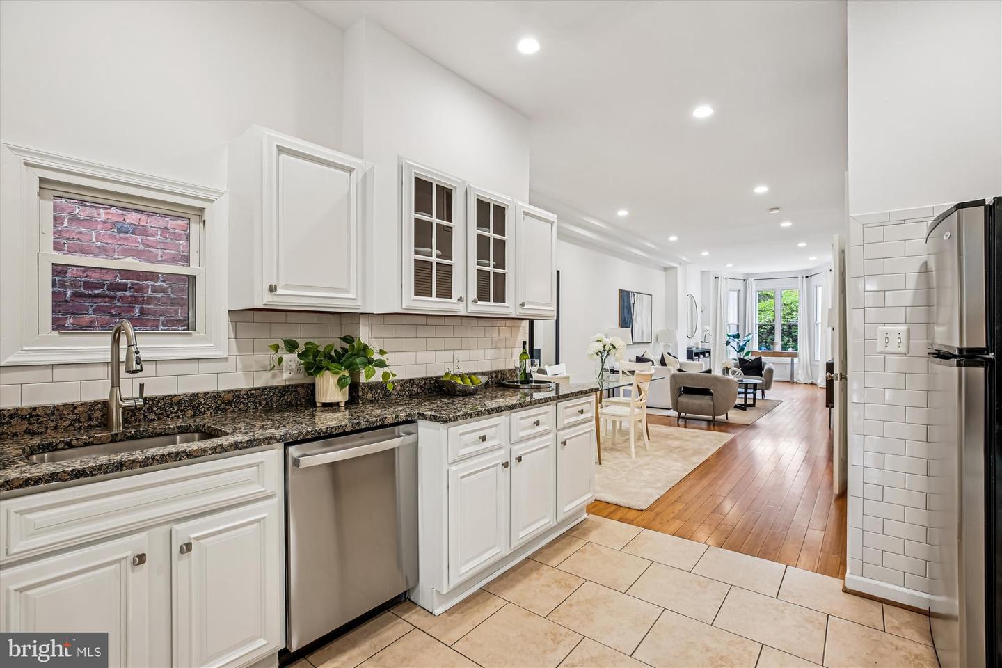 13 R ST NE #1, WASHINGTON, District Of Columbia 20002, 2 Bedrooms Bedrooms, 5 Rooms Rooms,2 BathroomsBathrooms,Residential,For sale,13 R ST NE #1,DCDC2224474 MLS # DCDC2224474
