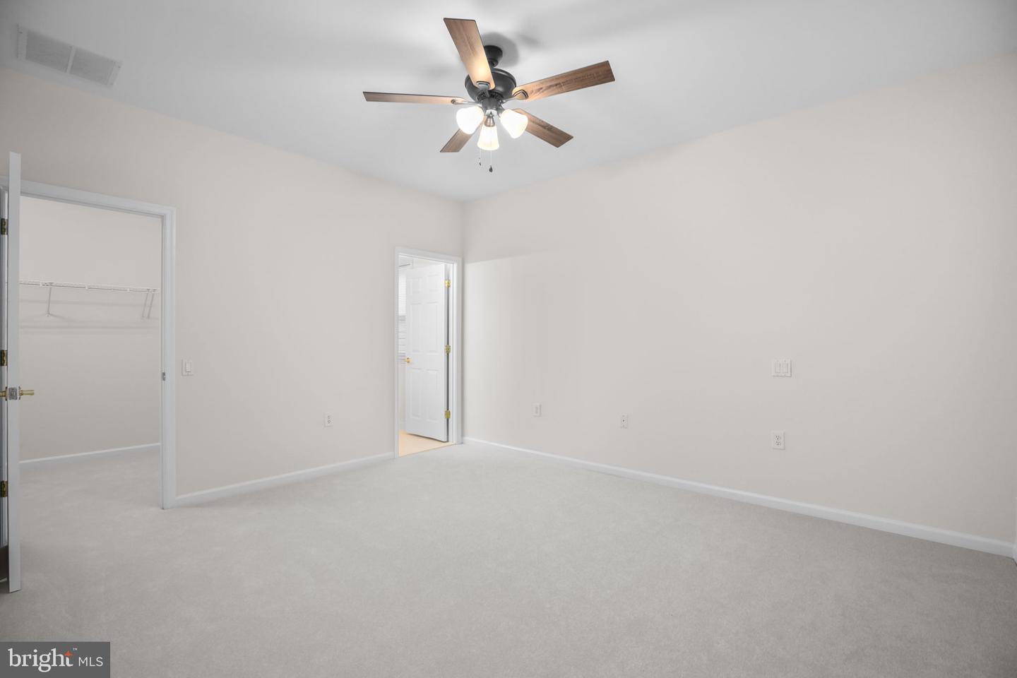 5 BLUEFIELD LN, FREDERICKSBURG, Virginia 22406, 3 Bedrooms Bedrooms, ,3 BathroomsBathrooms,Residential,For sale,5 BLUEFIELD LN,VAST2042978 MLS # VAST2042978