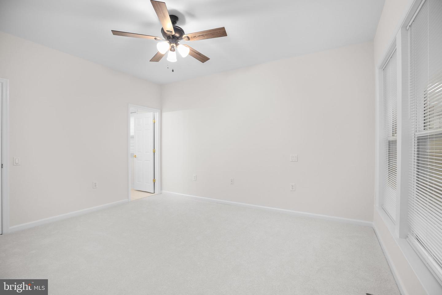 5 BLUEFIELD LN, FREDERICKSBURG, Virginia 22406, 3 Bedrooms Bedrooms, ,3 BathroomsBathrooms,Residential,For sale,5 BLUEFIELD LN,VAST2042978 MLS # VAST2042978