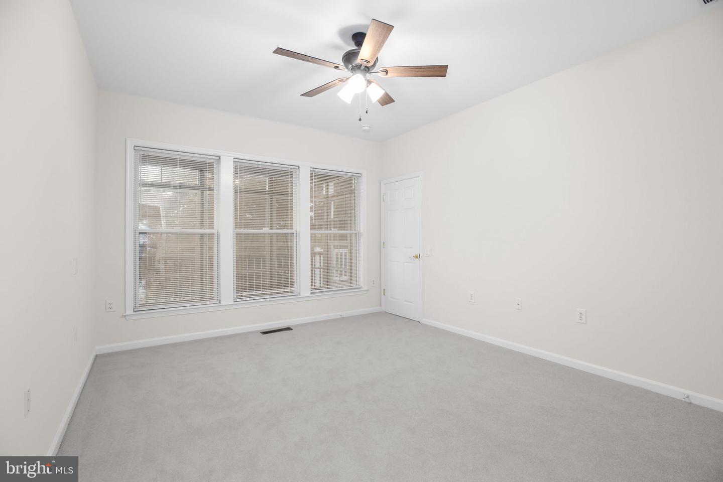 5 BLUEFIELD LN, FREDERICKSBURG, Virginia 22406, 3 Bedrooms Bedrooms, ,3 BathroomsBathrooms,Residential,For sale,5 BLUEFIELD LN,VAST2042978 MLS # VAST2042978