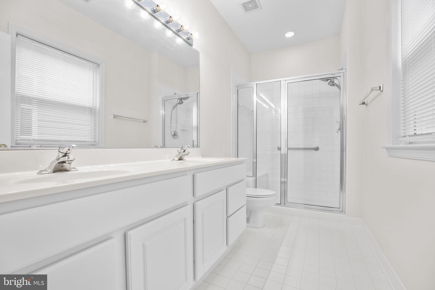 5 BLUEFIELD LN, FREDERICKSBURG, Virginia 22406, 3 Bedrooms Bedrooms, ,3 BathroomsBathrooms,Residential,For sale,5 BLUEFIELD LN,VAST2042978 MLS # VAST2042978