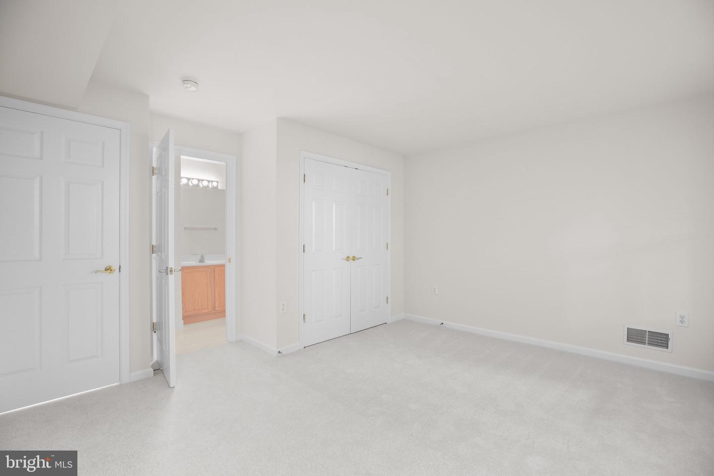 5 BLUEFIELD LN, FREDERICKSBURG, Virginia 22406, 3 Bedrooms Bedrooms, ,3 BathroomsBathrooms,Residential,For sale,5 BLUEFIELD LN,VAST2042978 MLS # VAST2042978