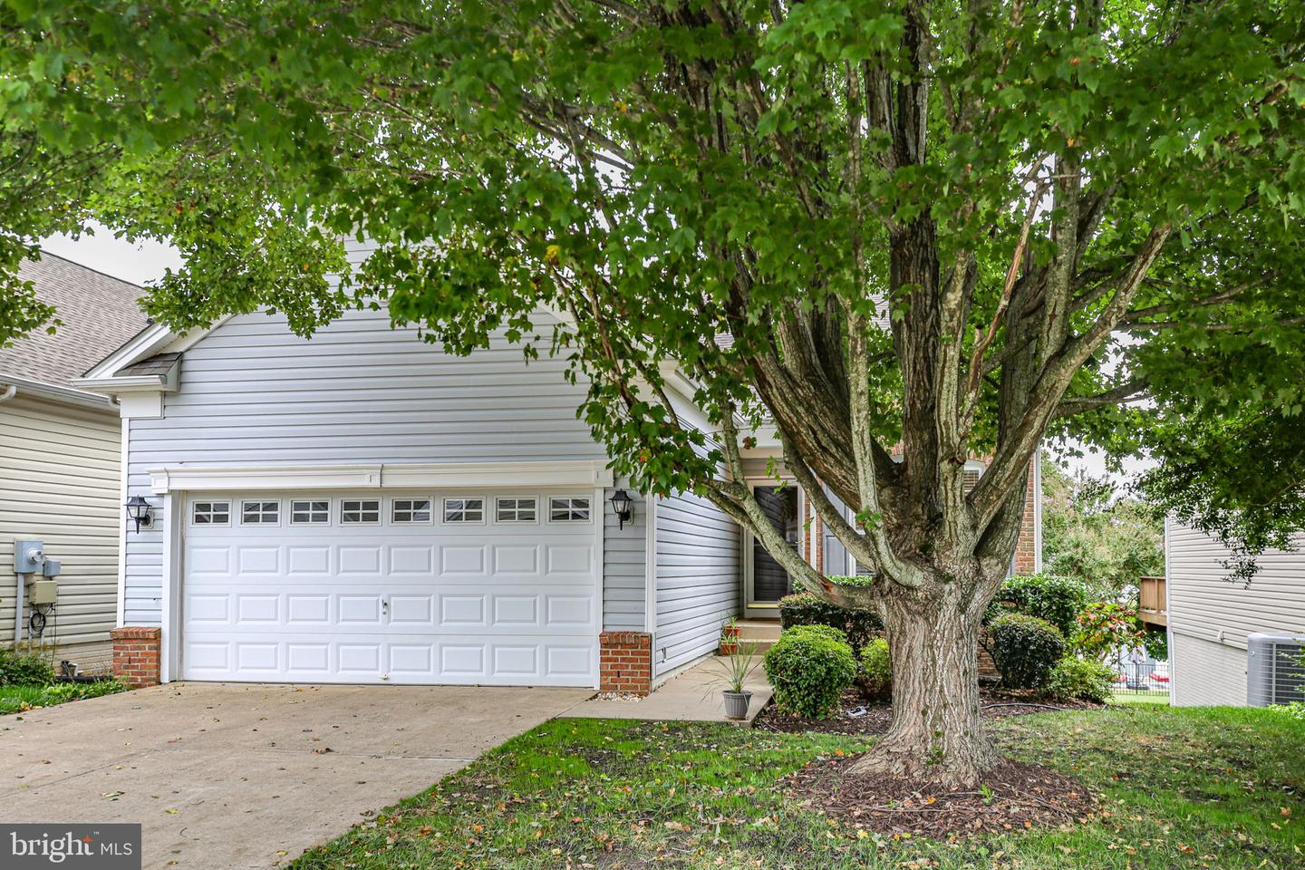5 BLUEFIELD LN, FREDERICKSBURG, Virginia 22406, 3 Bedrooms Bedrooms, ,3 BathroomsBathrooms,Residential,For sale,5 BLUEFIELD LN,VAST2042978 MLS # VAST2042978
