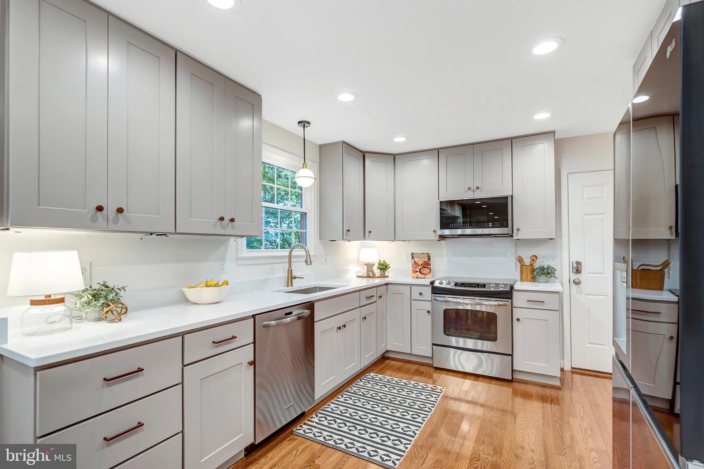 5207 MORNINGTON CT, FAIRFAX, Virginia 22032, 4 Bedrooms Bedrooms, 17 Rooms Rooms,3 BathroomsBathrooms,Residential,For sale,5207 MORNINGTON CT,VAFX2269830 MLS # VAFX2269830