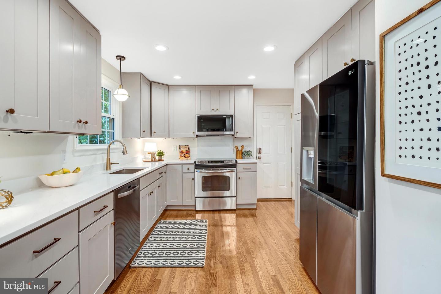 5207 MORNINGTON CT, FAIRFAX, Virginia 22032, 4 Bedrooms Bedrooms, 17 Rooms Rooms,3 BathroomsBathrooms,Residential,For sale,5207 MORNINGTON CT,VAFX2269830 MLS # VAFX2269830