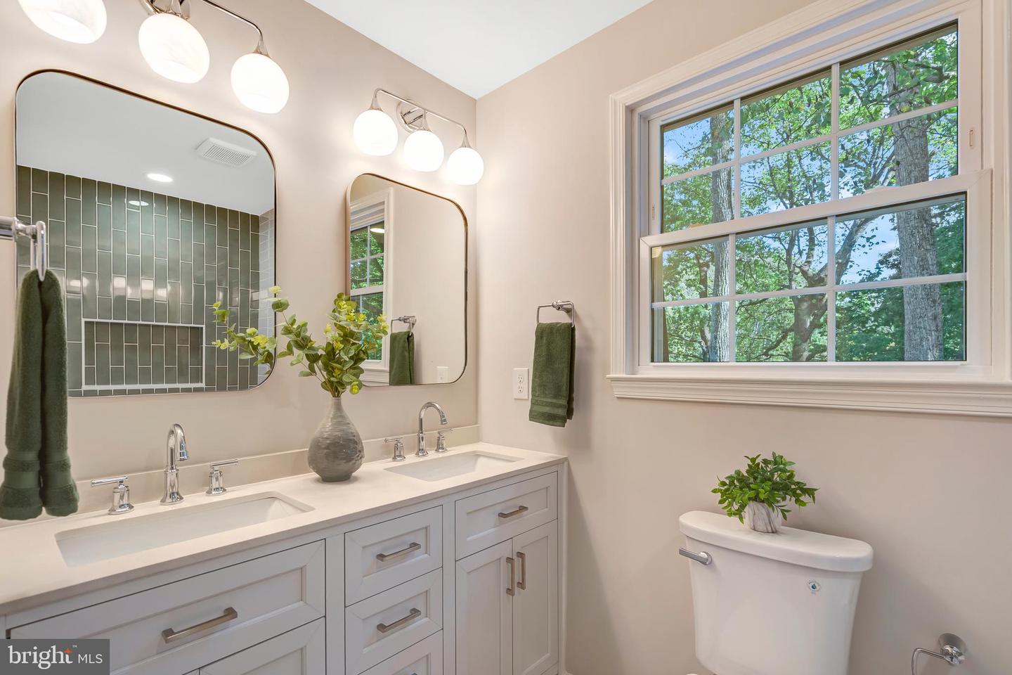 5207 MORNINGTON CT, FAIRFAX, Virginia 22032, 4 Bedrooms Bedrooms, 17 Rooms Rooms,3 BathroomsBathrooms,Residential,For sale,5207 MORNINGTON CT,VAFX2269830 MLS # VAFX2269830