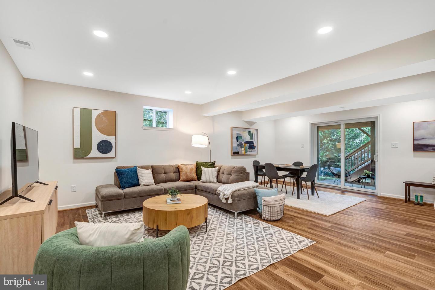 5207 MORNINGTON CT, FAIRFAX, Virginia 22032, 4 Bedrooms Bedrooms, 17 Rooms Rooms,3 BathroomsBathrooms,Residential,For sale,5207 MORNINGTON CT,VAFX2269830 MLS # VAFX2269830