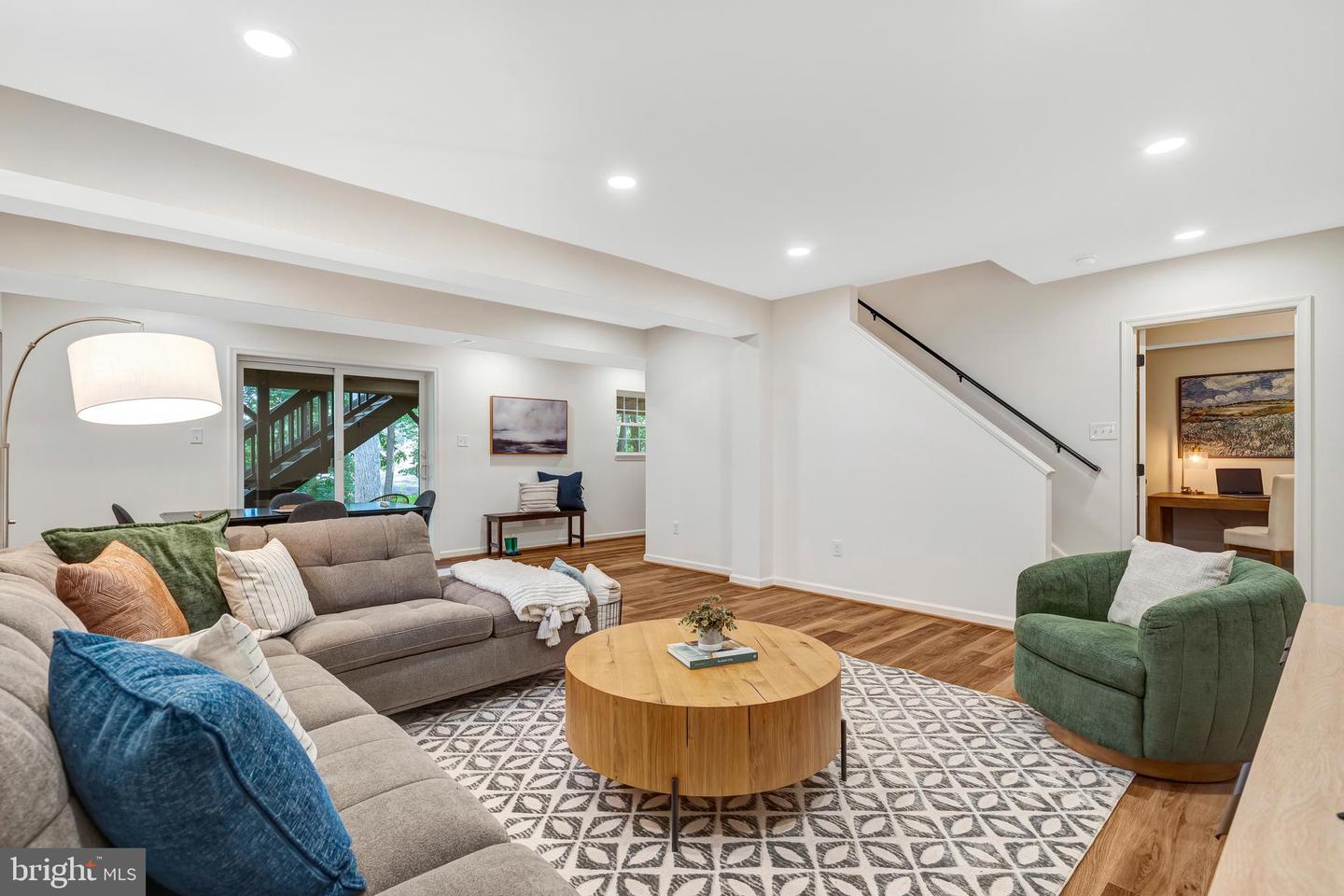 5207 MORNINGTON CT, FAIRFAX, Virginia 22032, 4 Bedrooms Bedrooms, 17 Rooms Rooms,3 BathroomsBathrooms,Residential,For sale,5207 MORNINGTON CT,VAFX2269830 MLS # VAFX2269830
