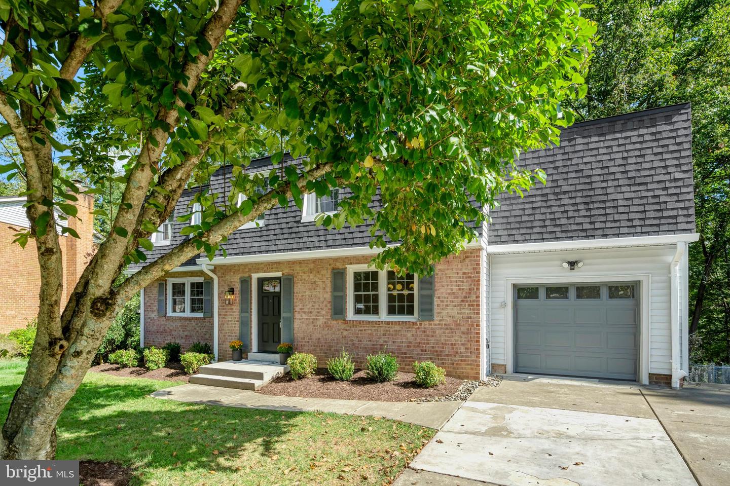 5207 MORNINGTON CT, FAIRFAX, Virginia 22032, 4 Bedrooms Bedrooms, 17 Rooms Rooms,3 BathroomsBathrooms,Residential,For sale,5207 MORNINGTON CT,VAFX2269830 MLS # VAFX2269830