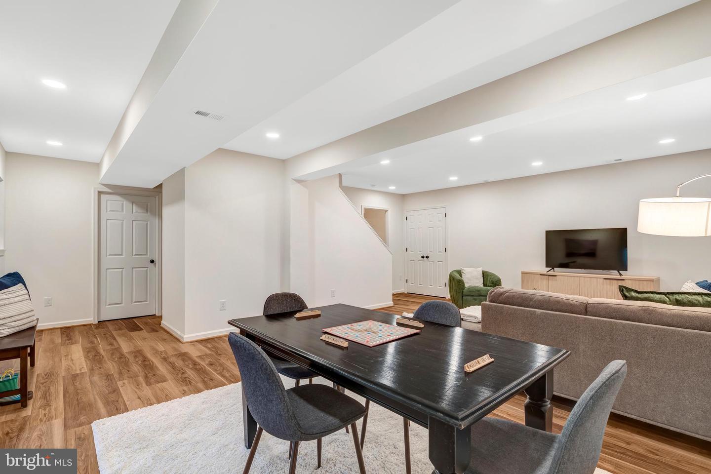 5207 MORNINGTON CT, FAIRFAX, Virginia 22032, 4 Bedrooms Bedrooms, 17 Rooms Rooms,3 BathroomsBathrooms,Residential,For sale,5207 MORNINGTON CT,VAFX2269830 MLS # VAFX2269830