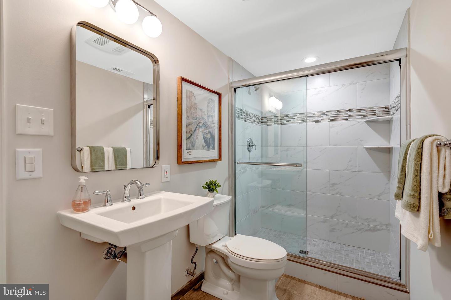 5207 MORNINGTON CT, FAIRFAX, Virginia 22032, 4 Bedrooms Bedrooms, 17 Rooms Rooms,3 BathroomsBathrooms,Residential,For sale,5207 MORNINGTON CT,VAFX2269830 MLS # VAFX2269830