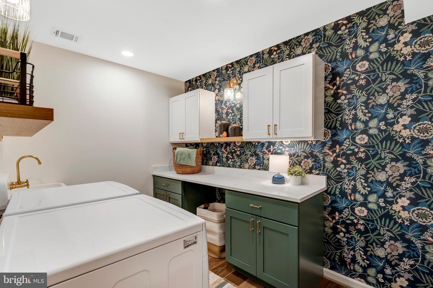 5207 MORNINGTON CT, FAIRFAX, Virginia 22032, 4 Bedrooms Bedrooms, 17 Rooms Rooms,3 BathroomsBathrooms,Residential,For sale,5207 MORNINGTON CT,VAFX2269830 MLS # VAFX2269830