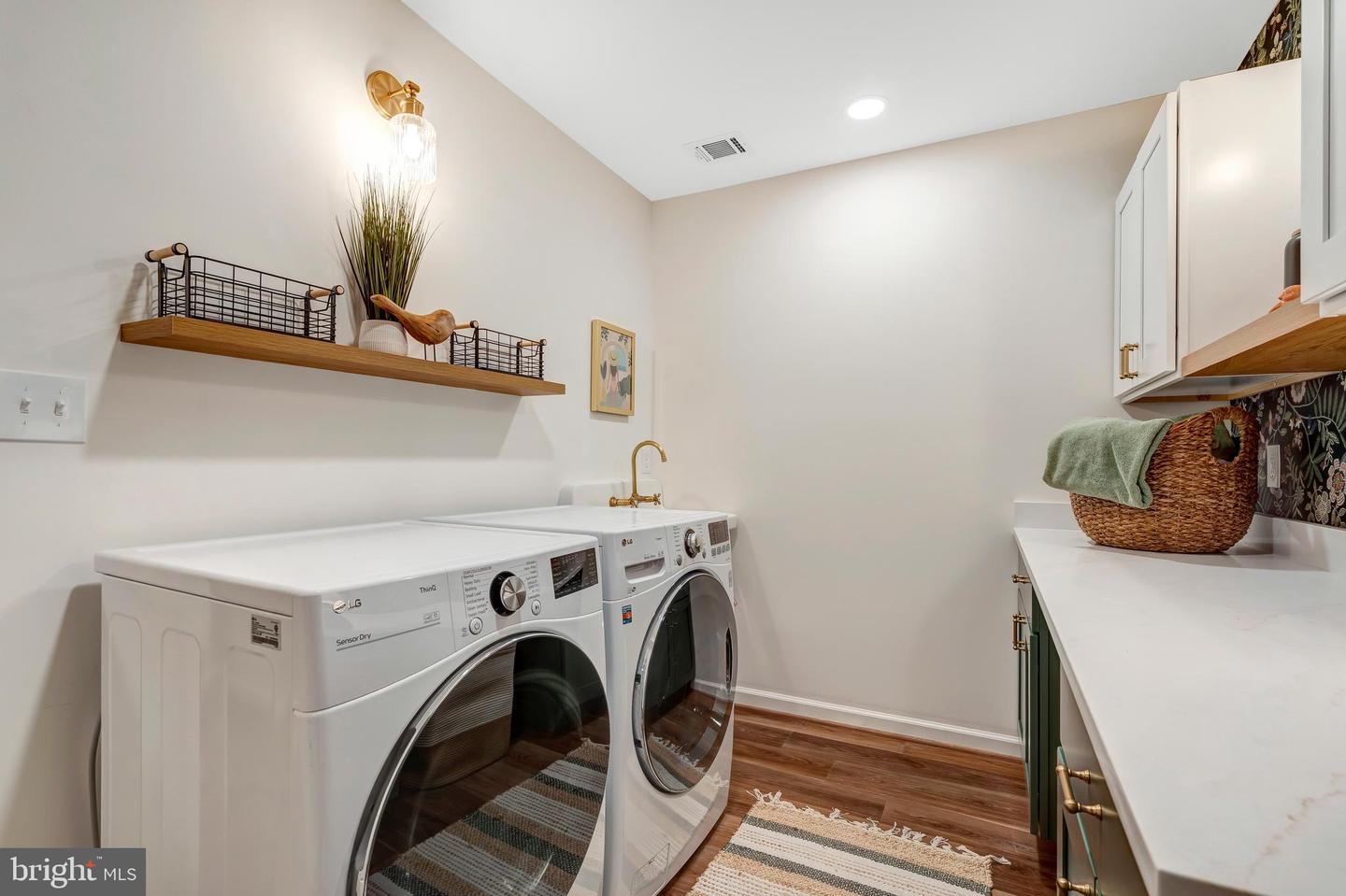 5207 MORNINGTON CT, FAIRFAX, Virginia 22032, 4 Bedrooms Bedrooms, 17 Rooms Rooms,3 BathroomsBathrooms,Residential,For sale,5207 MORNINGTON CT,VAFX2269830 MLS # VAFX2269830