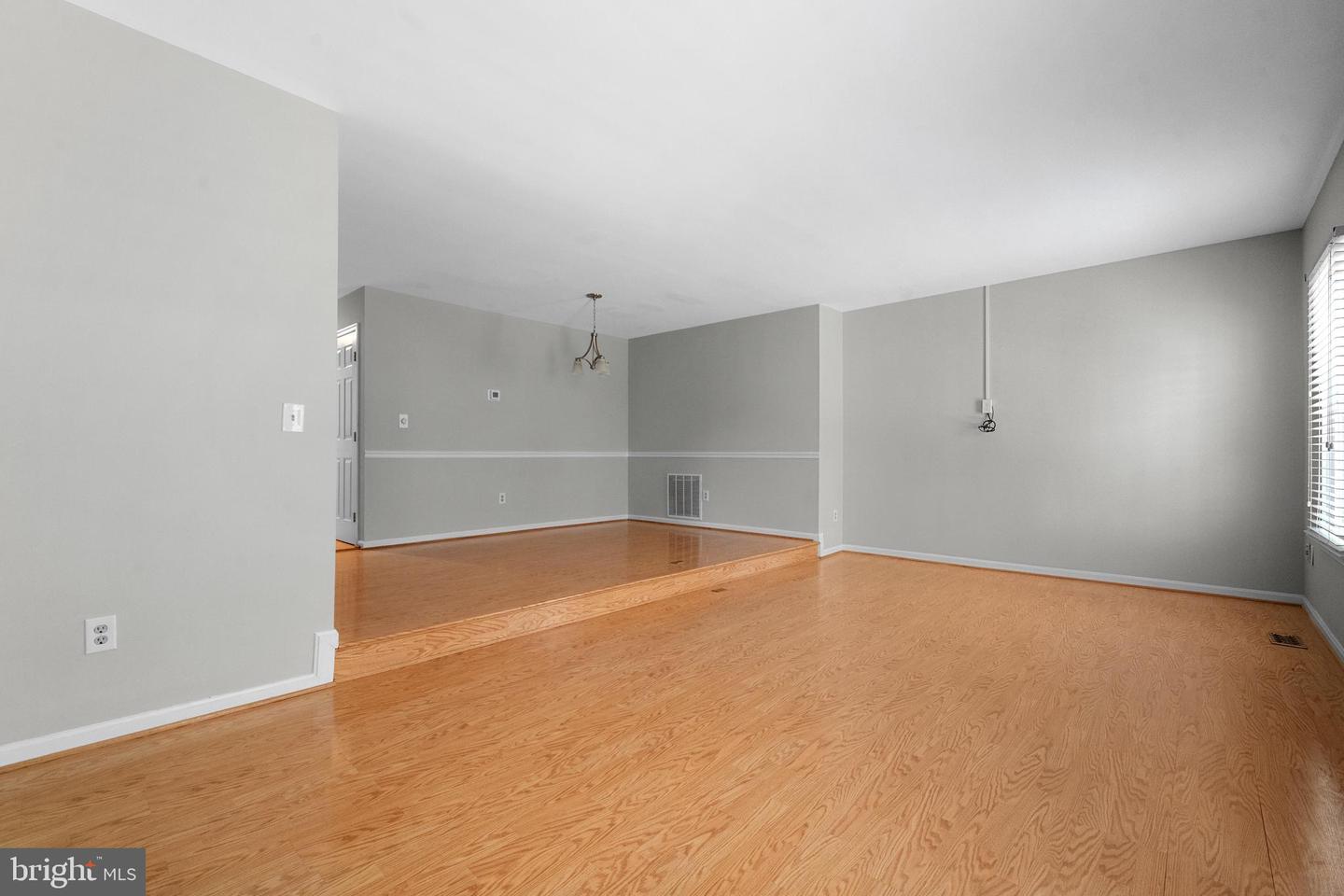 3321 BUCKEYE LN, FAIRFAX, Virginia 22033, 3 Bedrooms Bedrooms, ,3 BathroomsBathrooms,Residential,For sale,3321 BUCKEYE LN,VAFX2269868 MLS # VAFX2269868