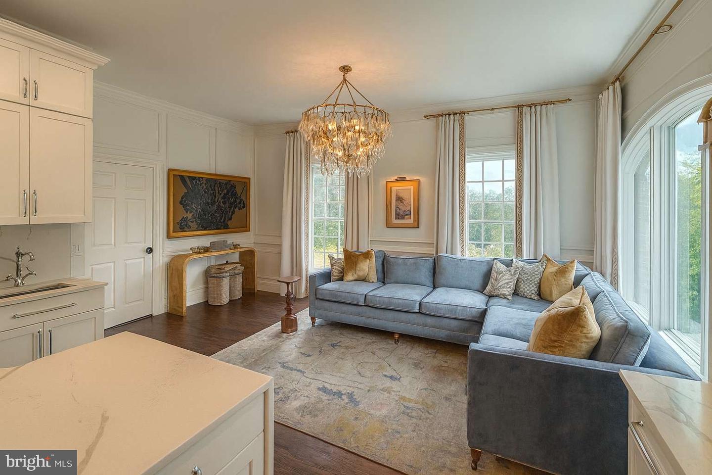 821 APPLE PIE RIDGE RD, WINCHESTER, Virginia 22603, 5 Bedrooms Bedrooms, 20 Rooms Rooms,4 BathroomsBathrooms,Residential,For sale,821 APPLE PIE RIDGE RD,VAFV2037110 MLS # VAFV2037110