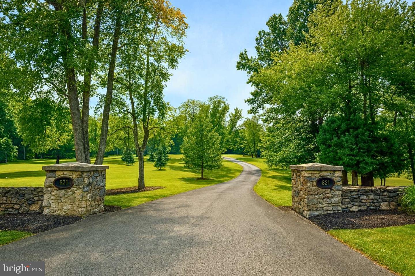 821 APPLE PIE RIDGE RD, WINCHESTER, Virginia 22603, 5 Bedrooms Bedrooms, 20 Rooms Rooms,4 BathroomsBathrooms,Residential,For sale,821 APPLE PIE RIDGE RD,VAFV2037110 MLS # VAFV2037110