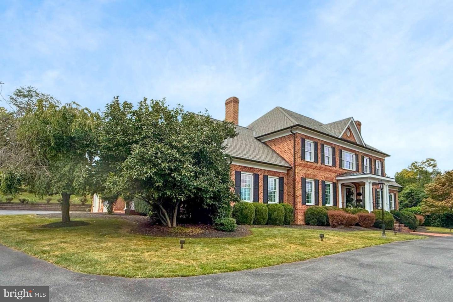 821 APPLE PIE RIDGE RD, WINCHESTER, Virginia 22603, 5 Bedrooms Bedrooms, 20 Rooms Rooms,4 BathroomsBathrooms,Residential,For sale,821 APPLE PIE RIDGE RD,VAFV2037110 MLS # VAFV2037110
