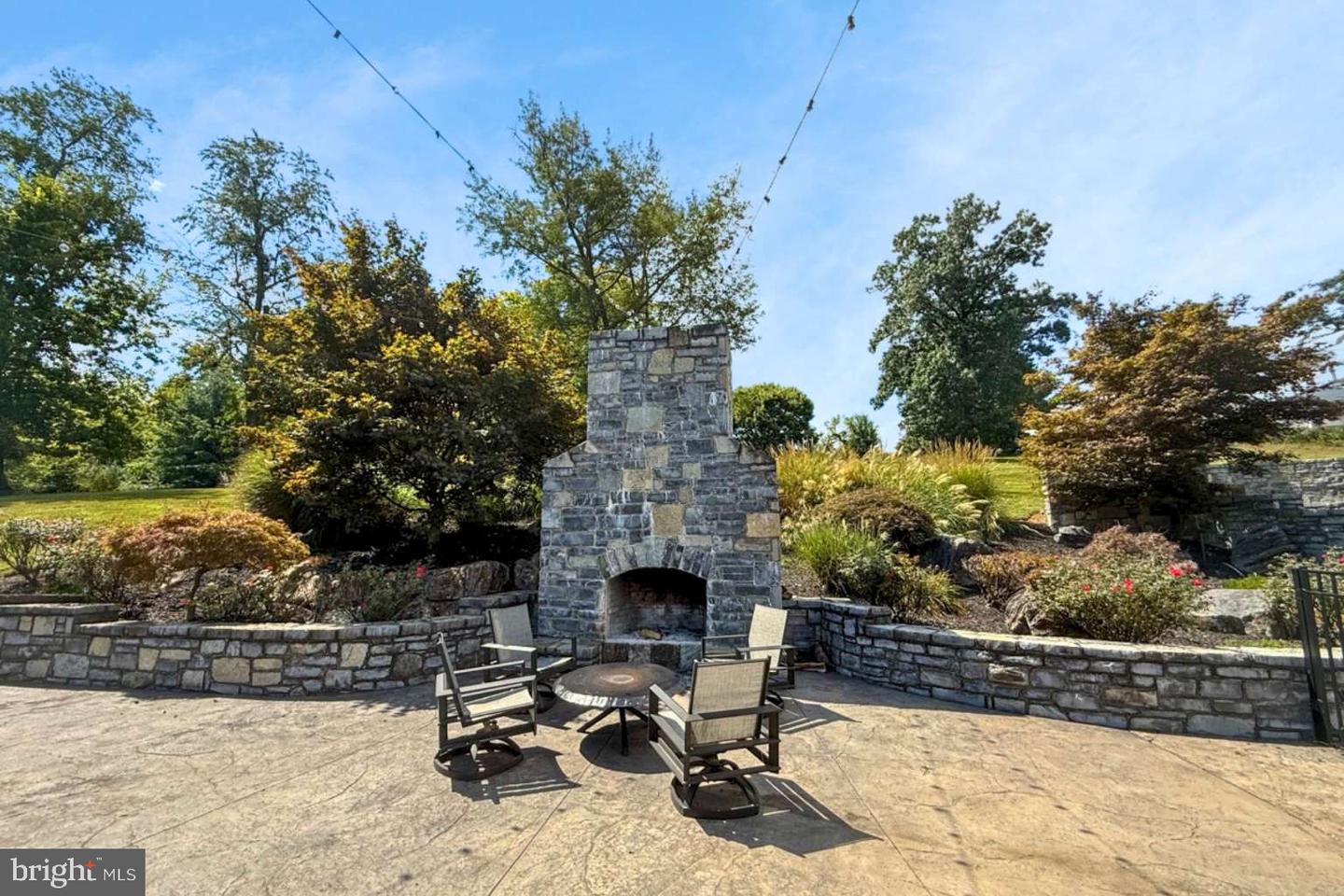 821 APPLE PIE RIDGE RD, WINCHESTER, Virginia 22603, 5 Bedrooms Bedrooms, 20 Rooms Rooms,4 BathroomsBathrooms,Residential,For sale,821 APPLE PIE RIDGE RD,VAFV2037110 MLS # VAFV2037110