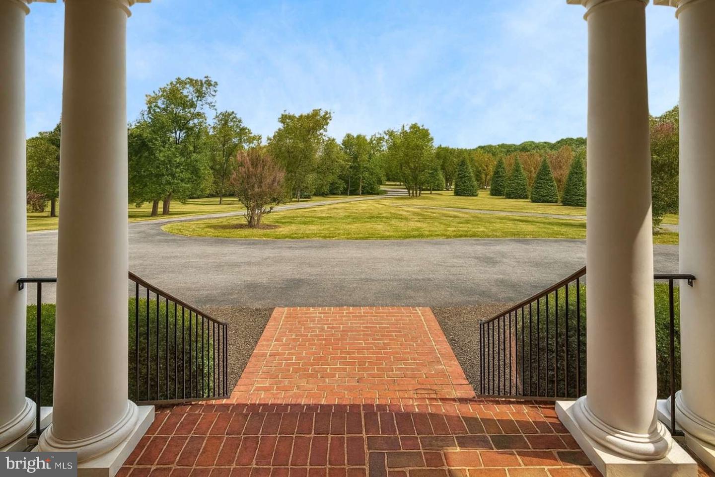821 APPLE PIE RIDGE RD, WINCHESTER, Virginia 22603, 5 Bedrooms Bedrooms, 20 Rooms Rooms,4 BathroomsBathrooms,Residential,For sale,821 APPLE PIE RIDGE RD,VAFV2037110 MLS # VAFV2037110