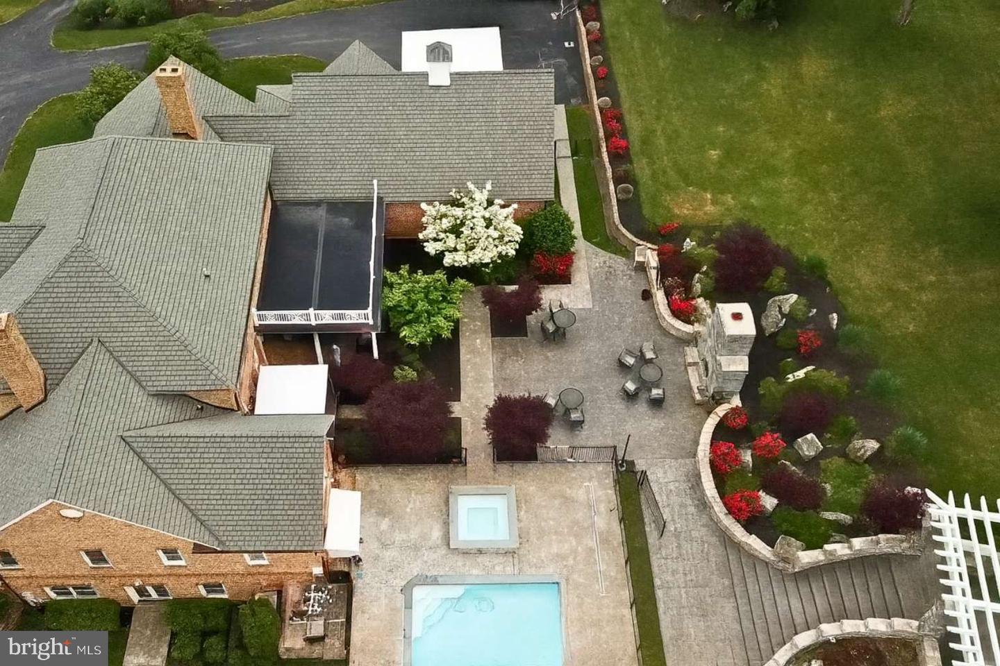 821 APPLE PIE RIDGE RD, WINCHESTER, Virginia 22603, 5 Bedrooms Bedrooms, 20 Rooms Rooms,4 BathroomsBathrooms,Residential,For sale,821 APPLE PIE RIDGE RD,VAFV2037110 MLS # VAFV2037110