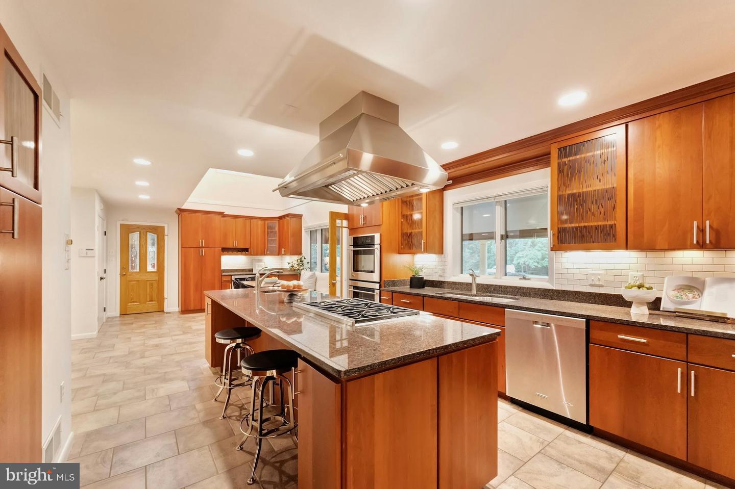10702 MILKWEED DR, GREAT FALLS, Virginia 22066, 4 Bedrooms Bedrooms, 10 Rooms Rooms,4 BathroomsBathrooms,Residential,For sale,10702 MILKWEED DR,VAFX2269488 MLS # VAFX2269488