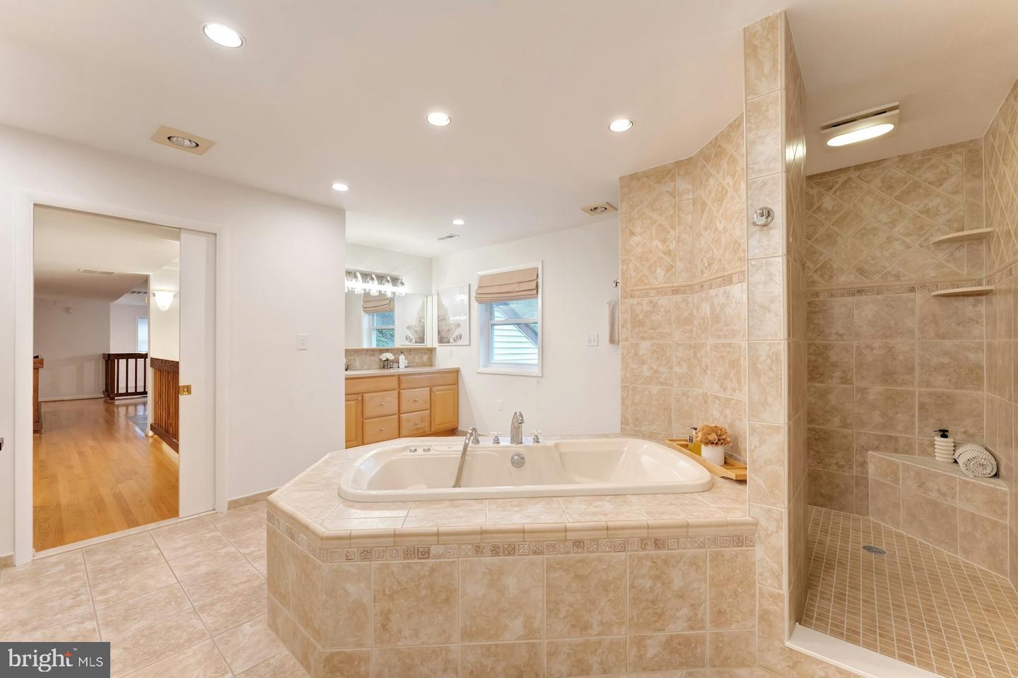 10702 MILKWEED DR, GREAT FALLS, Virginia 22066, 4 Bedrooms Bedrooms, 10 Rooms Rooms,4 BathroomsBathrooms,Residential,For sale,10702 MILKWEED DR,VAFX2269488 MLS # VAFX2269488