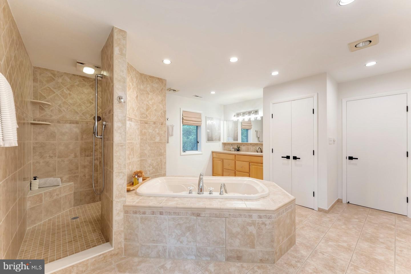10702 MILKWEED DR, GREAT FALLS, Virginia 22066, 4 Bedrooms Bedrooms, 10 Rooms Rooms,4 BathroomsBathrooms,Residential,For sale,10702 MILKWEED DR,VAFX2269488 MLS # VAFX2269488