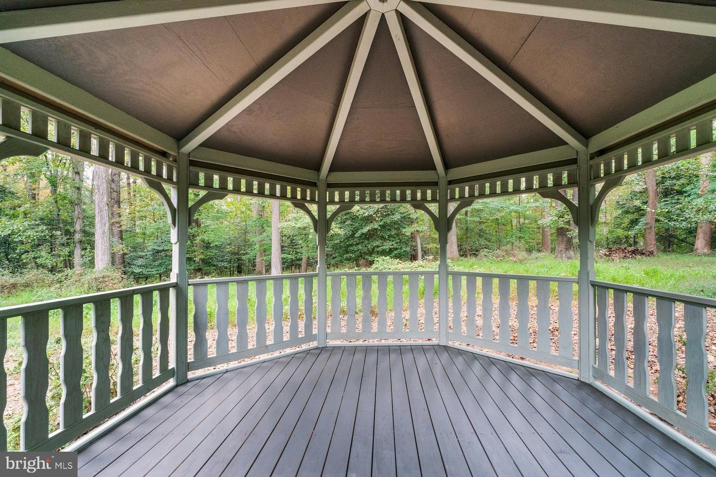 10702 MILKWEED DR, GREAT FALLS, Virginia 22066, 4 Bedrooms Bedrooms, 10 Rooms Rooms,4 BathroomsBathrooms,Residential,For sale,10702 MILKWEED DR,VAFX2269488 MLS # VAFX2269488