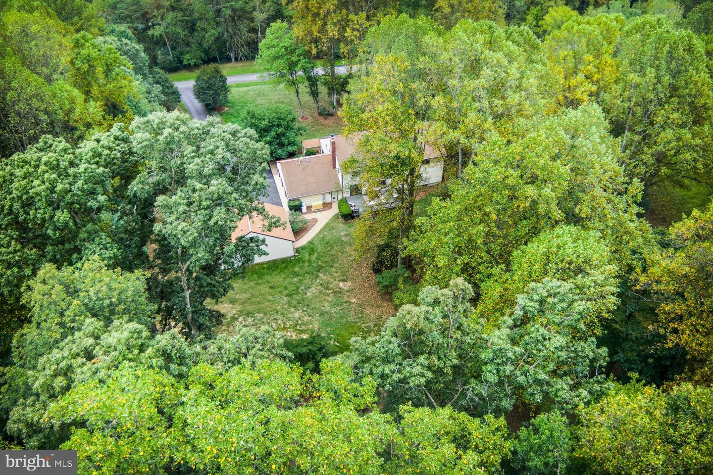 10702 MILKWEED DR, GREAT FALLS, Virginia 22066, 4 Bedrooms Bedrooms, 10 Rooms Rooms,4 BathroomsBathrooms,Residential,For sale,10702 MILKWEED DR,VAFX2269488 MLS # VAFX2269488