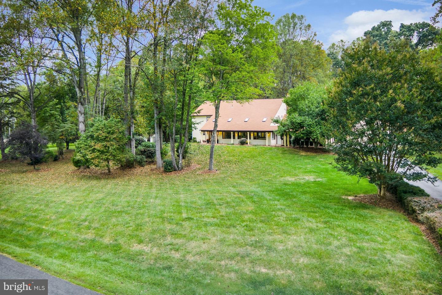 10702 MILKWEED DR, GREAT FALLS, Virginia 22066, 4 Bedrooms Bedrooms, 10 Rooms Rooms,4 BathroomsBathrooms,Residential,For sale,10702 MILKWEED DR,VAFX2269488 MLS # VAFX2269488