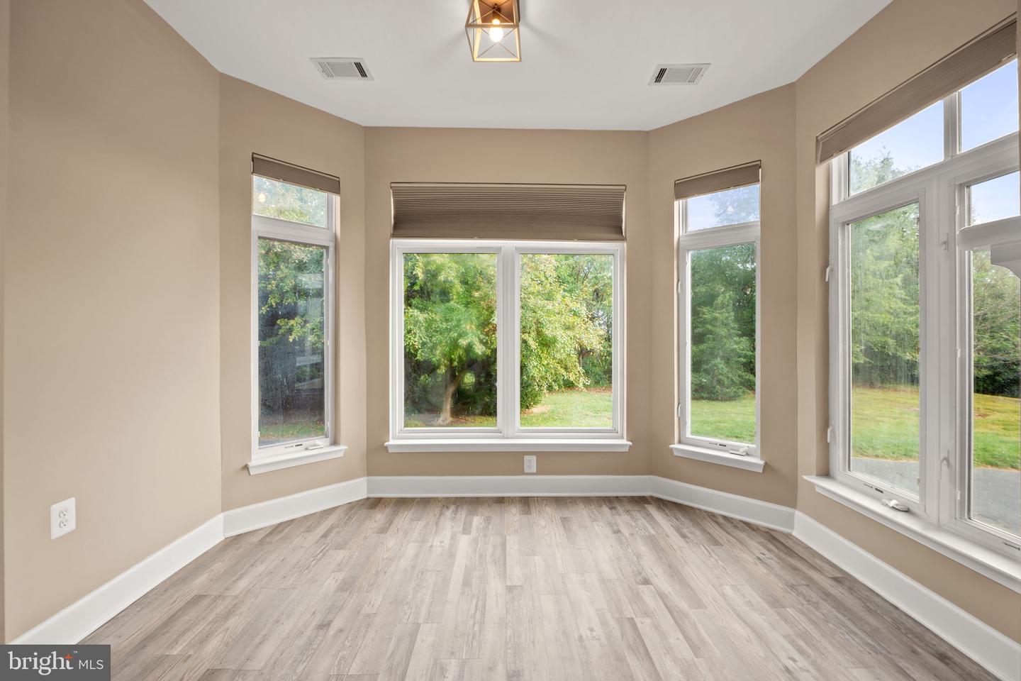 1621 LADUE CT #105, WOODBRIDGE, Virginia 22191, 2 Bedrooms Bedrooms, ,2 BathroomsBathrooms,Residential,For sale,1621 LADUE CT #105,VAPW2105054 MLS # VAPW2105054