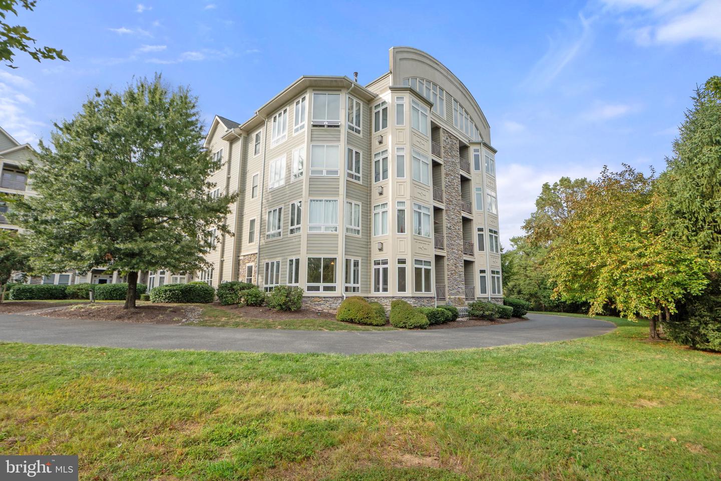 1621 LADUE CT #105, WOODBRIDGE, Virginia 22191, 2 Bedrooms Bedrooms, ,2 BathroomsBathrooms,Residential,For sale,1621 LADUE CT #105,VAPW2105054 MLS # VAPW2105054