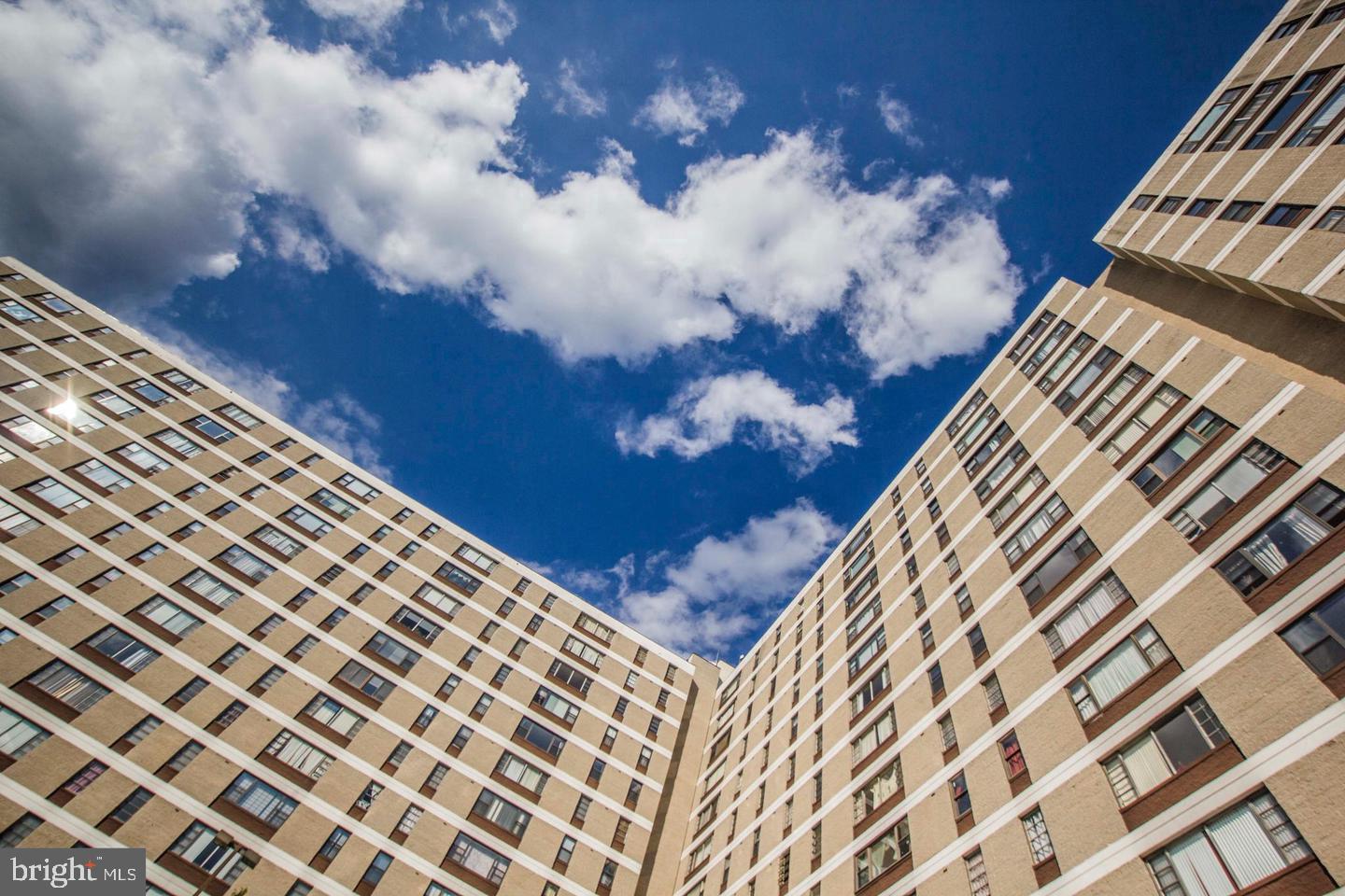 4600 DUKE ST #1300, ALEXANDRIA, Virginia 22304, 1 Bedroom Bedrooms, ,1 BathroomBathrooms,Residential,For sale,4600 DUKE ST #1300,VAAX2050330 MLS # VAAX2050330