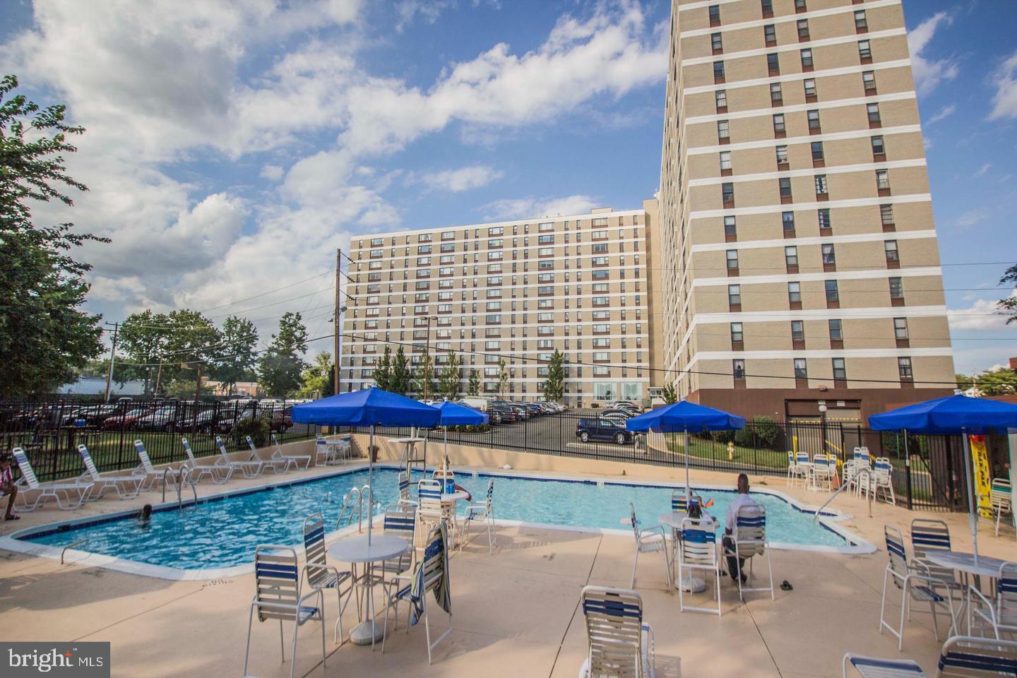 4600 DUKE ST #1300, ALEXANDRIA, Virginia 22304, 1 Bedroom Bedrooms, ,1 BathroomBathrooms,Residential,For sale,4600 DUKE ST #1300,VAAX2050330 MLS # VAAX2050330