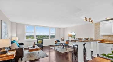 4600 DUKE ST #1300, ALEXANDRIA, Virginia 22304, 1 Bedroom Bedrooms, ,1 BathroomBathrooms,Residential,For sale,4600 DUKE ST #1300,VAAX2050330 MLS # VAAX2050330