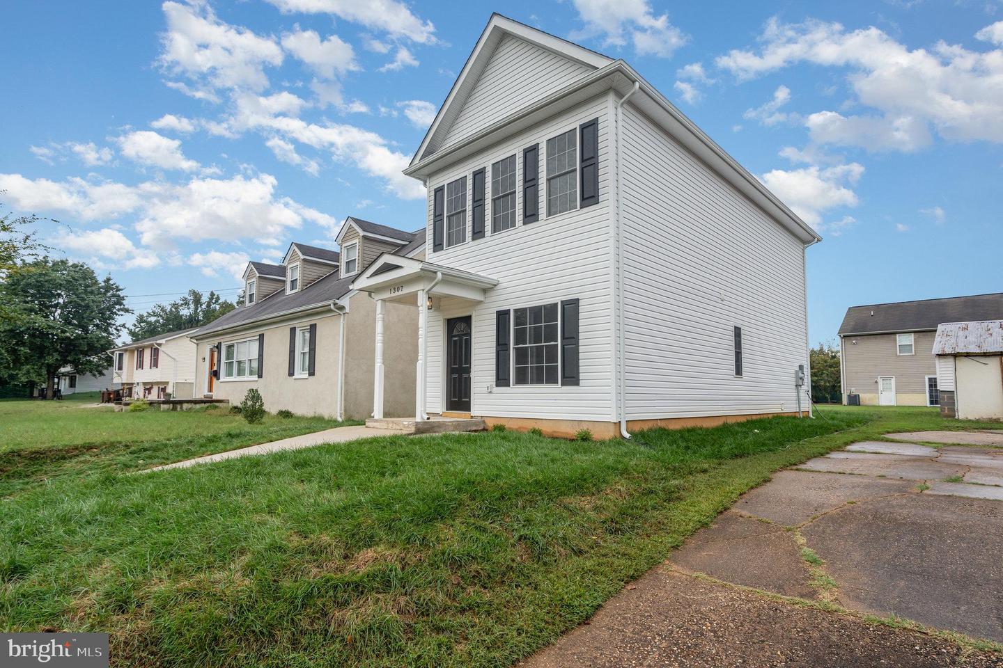 1307 CARDWELL ST, FREDERICKSBURG, Virginia 22401, 3 Bedrooms Bedrooms, ,2 BathroomsBathrooms,Residential,For sale,1307 CARDWELL ST,VAFB2009036 MLS # VAFB2009036