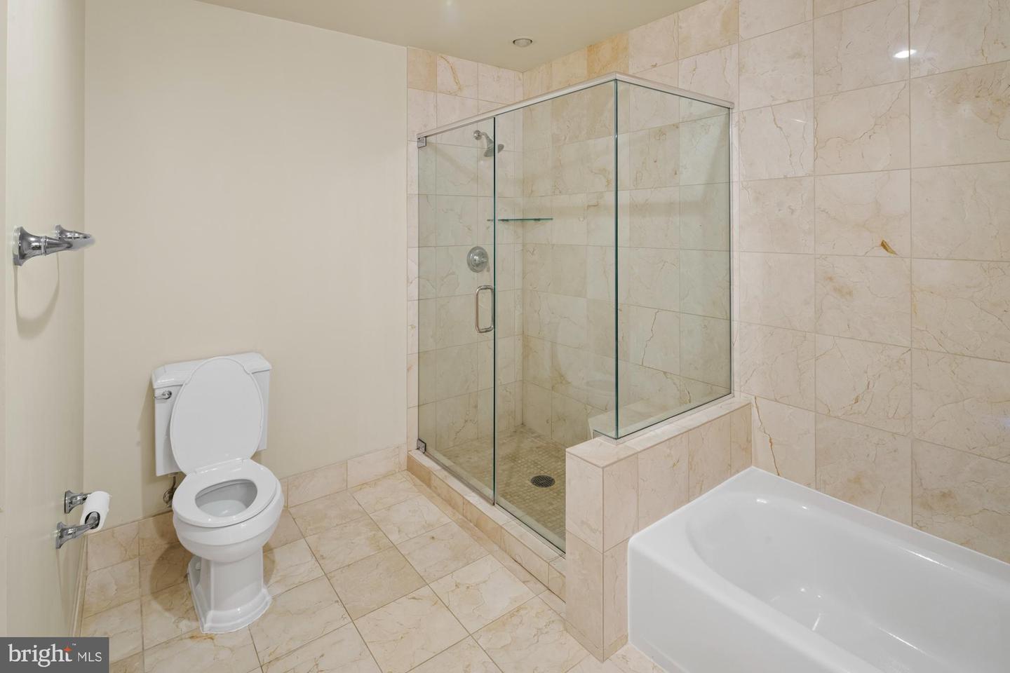 8220 CRESTWOOD HEIGHTS DR #1215, MCLEAN, Virginia 22102, 2 Bedrooms Bedrooms, 4 Rooms Rooms,2 BathroomsBathrooms,Residential,For sale,8220 CRESTWOOD HEIGHTS DR #1215,VAFX2269932 MLS # VAFX2269932