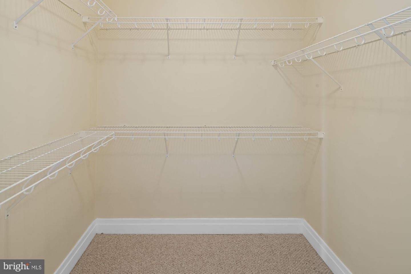 8220 CRESTWOOD HEIGHTS DR #1215, MCLEAN, Virginia 22102, 2 Bedrooms Bedrooms, 4 Rooms Rooms,2 BathroomsBathrooms,Residential,For sale,8220 CRESTWOOD HEIGHTS DR #1215,VAFX2269932 MLS # VAFX2269932