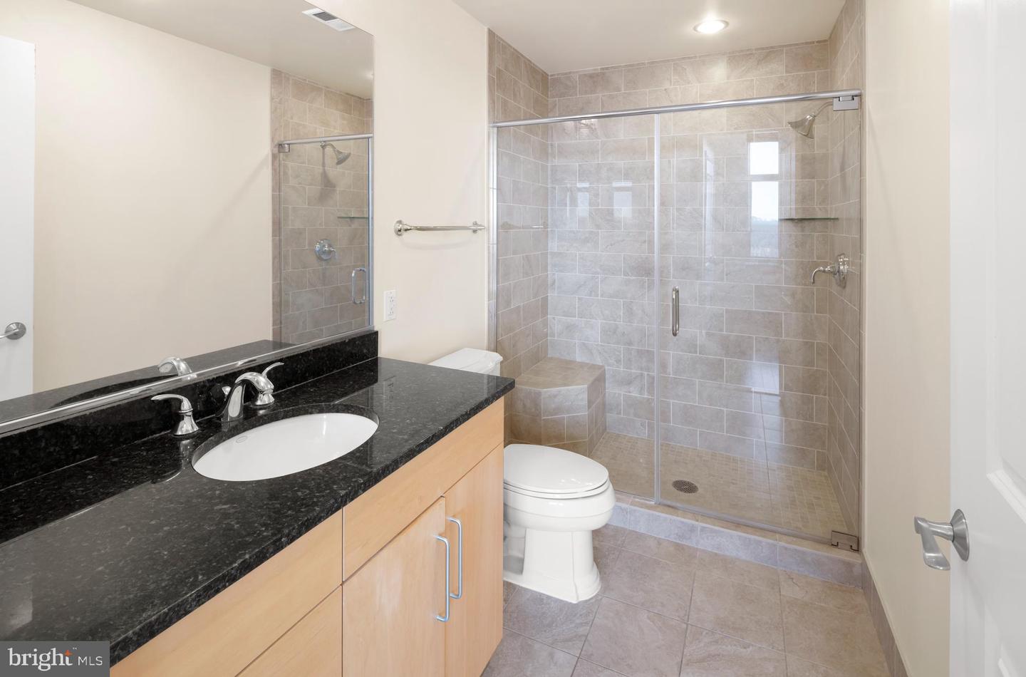 8220 CRESTWOOD HEIGHTS DR #1215, MCLEAN, Virginia 22102, 2 Bedrooms Bedrooms, 4 Rooms Rooms,2 BathroomsBathrooms,Residential,For sale,8220 CRESTWOOD HEIGHTS DR #1215,VAFX2269932 MLS # VAFX2269932