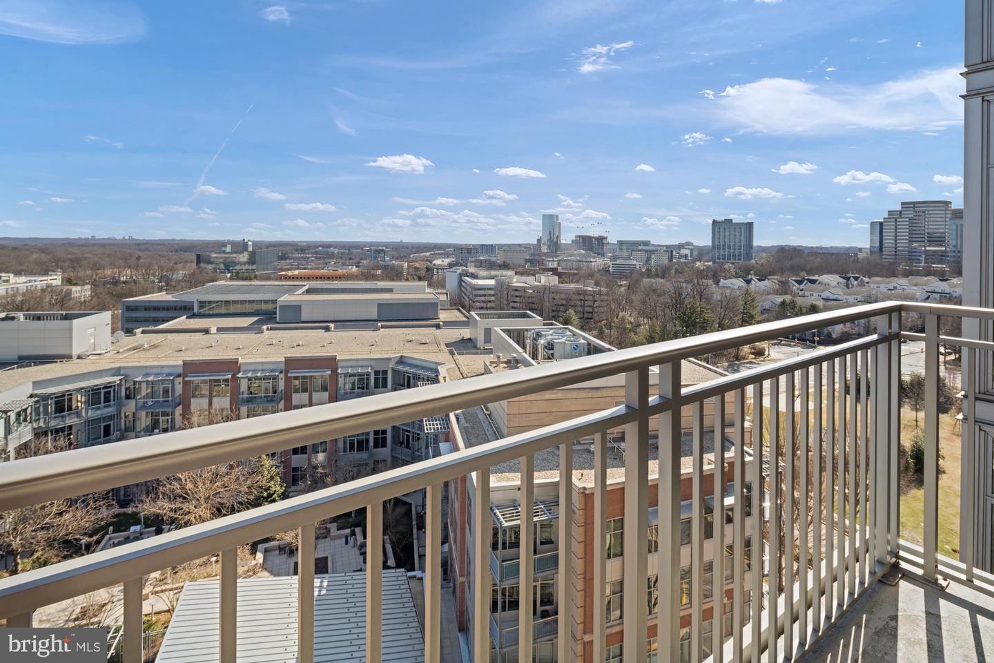 8220 CRESTWOOD HEIGHTS DR #1215, MCLEAN, Virginia 22102, 2 Bedrooms Bedrooms, 4 Rooms Rooms,2 BathroomsBathrooms,Residential,For sale,8220 CRESTWOOD HEIGHTS DR #1215,VAFX2269932 MLS # VAFX2269932