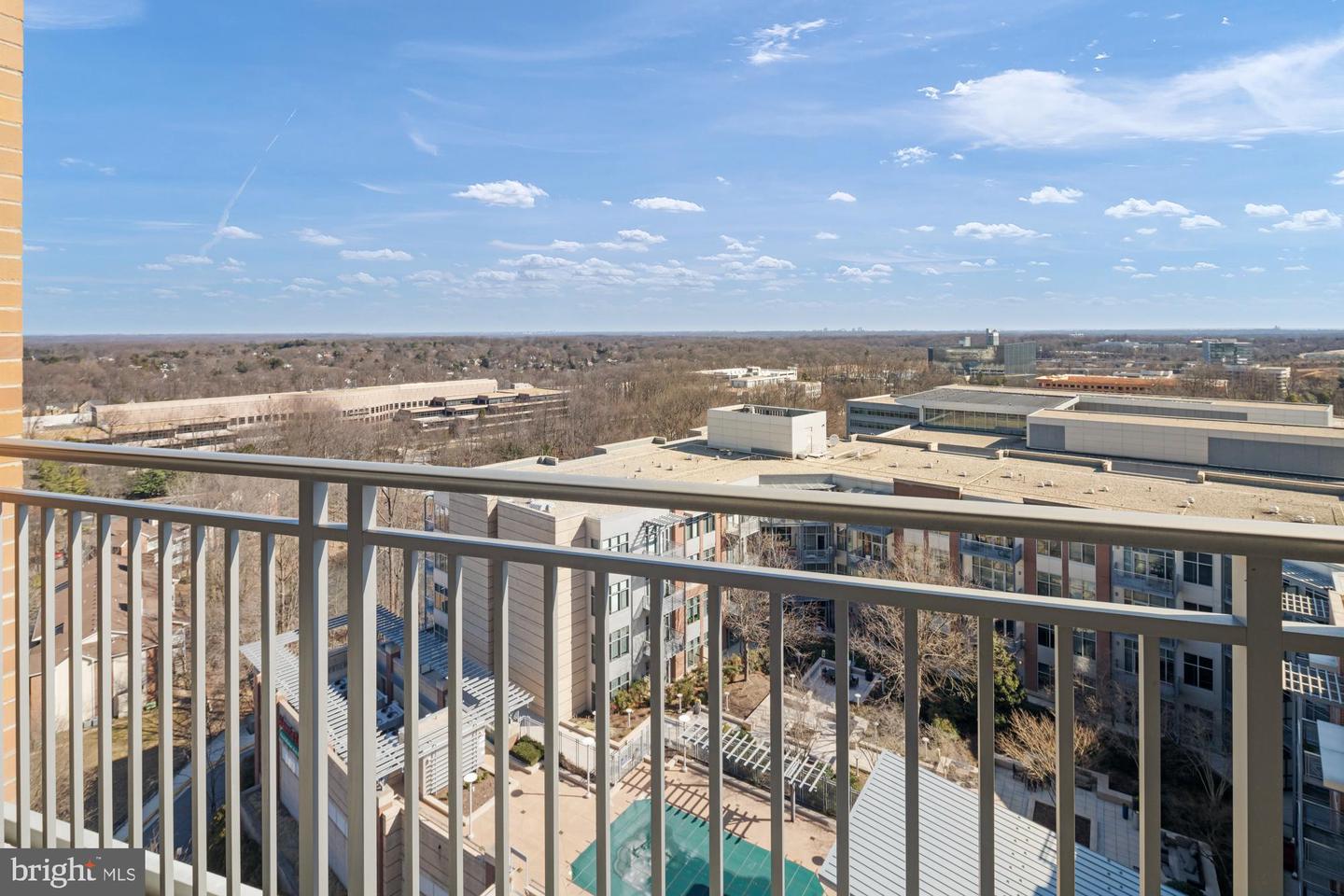 8220 CRESTWOOD HEIGHTS DR #1215, MCLEAN, Virginia 22102, 2 Bedrooms Bedrooms, 4 Rooms Rooms,2 BathroomsBathrooms,Residential,For sale,8220 CRESTWOOD HEIGHTS DR #1215,VAFX2269932 MLS # VAFX2269932