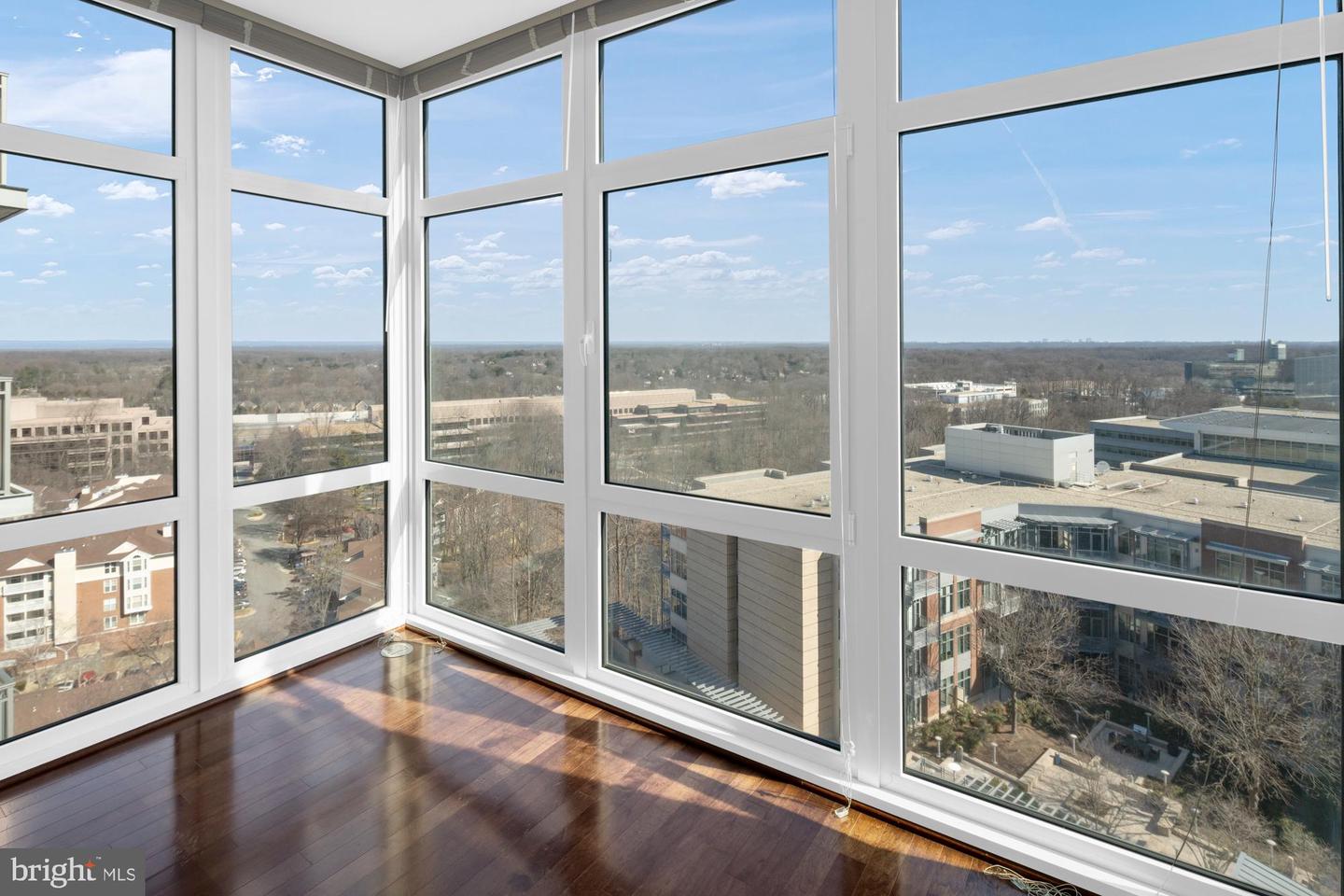 8220 CRESTWOOD HEIGHTS DR #1215, MCLEAN, Virginia 22102, 2 Bedrooms Bedrooms, 4 Rooms Rooms,2 BathroomsBathrooms,Residential,For sale,8220 CRESTWOOD HEIGHTS DR #1215,VAFX2269932 MLS # VAFX2269932