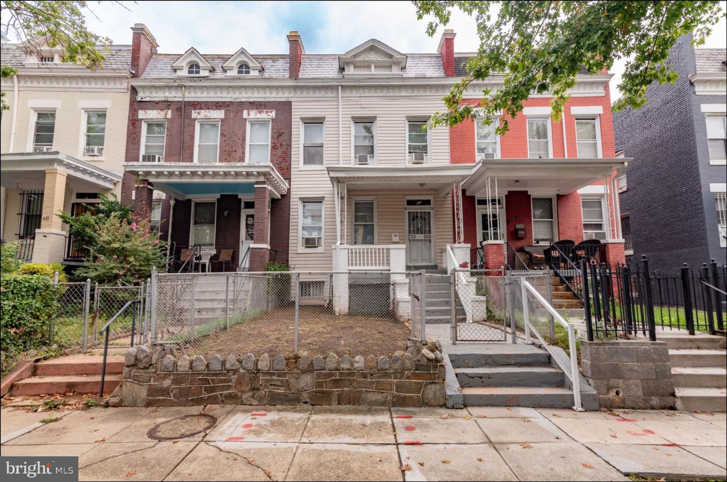611 KEEFER PL NW, WASHINGTON, District Of Columbia 20010, 4 Bedrooms Bedrooms, ,2 BathroomsBathrooms,Residential,For sale,611 KEEFER PL NW,DCDC2224812 MLS # DCDC2224812