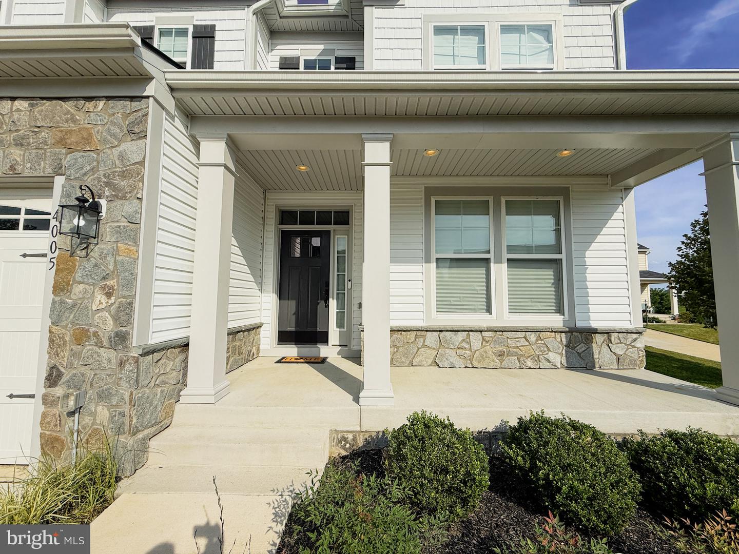 4005 GRANARY VIEW CT, DUMFRIES, Virginia 22025, 4 Bedrooms Bedrooms, ,5 BathroomsBathrooms,Residential,For sale,4005 GRANARY VIEW CT,VAPW2105062 MLS # VAPW2105062
